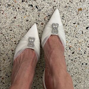 Gianni Bini ivory bridal bride wedding heart heels slingbacks 8.5 Micah